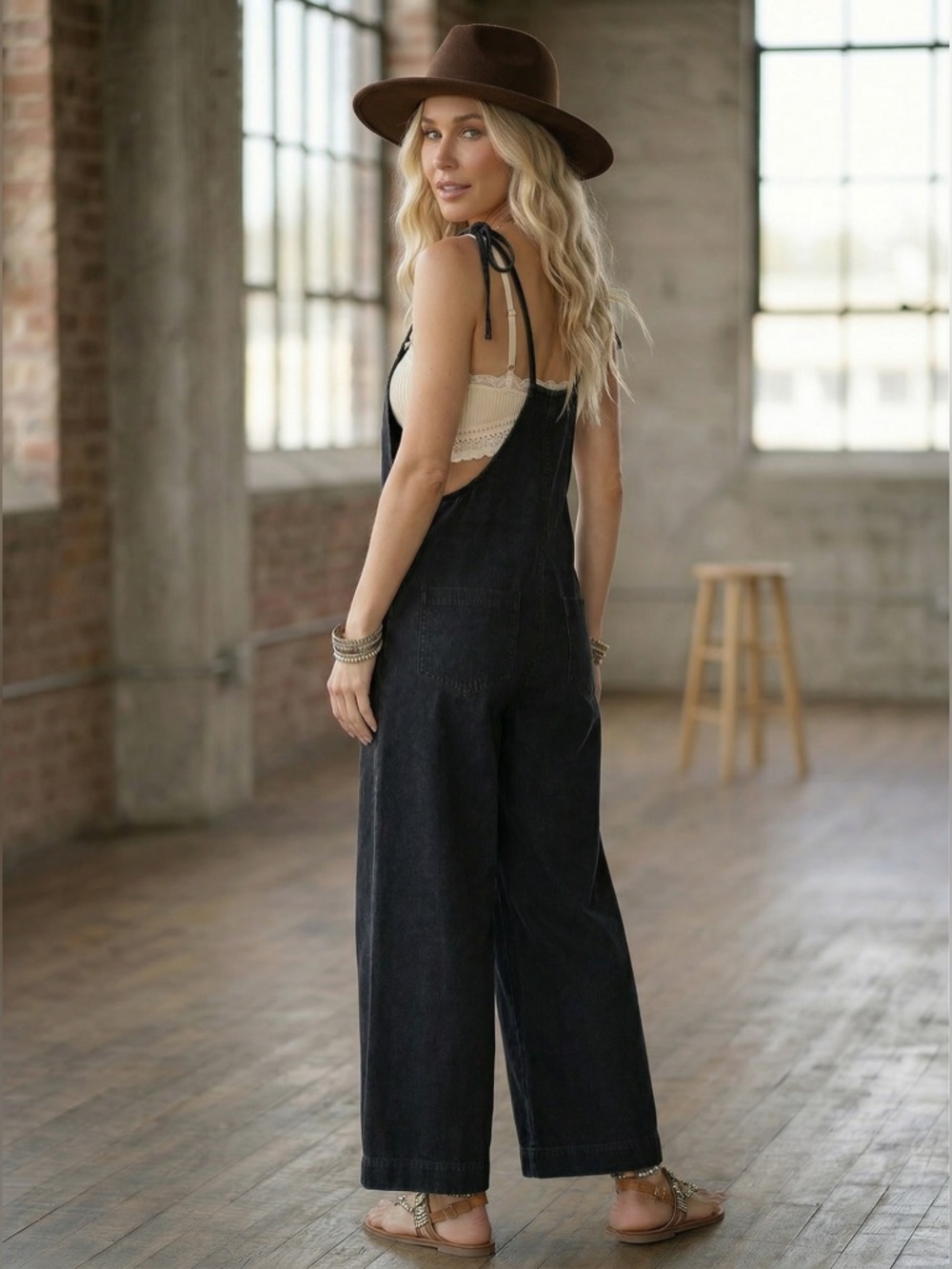 NWT Eesome Tie Strap Adjustable Jumpsuit Jumper Overalls Black - Picture 5 of 5